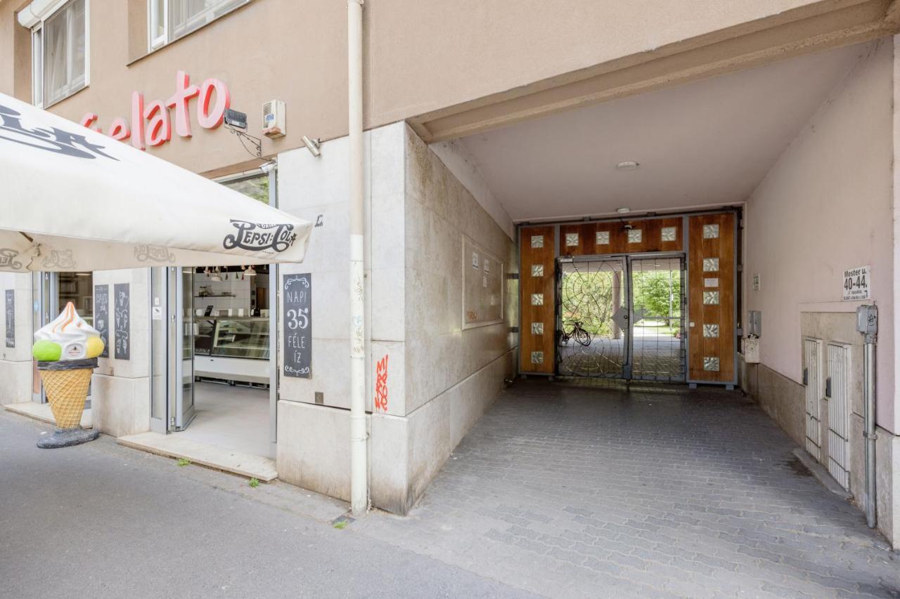 Bright And Spacious Penthouse W/ Terrace & Parking Budapest Luaran gambar